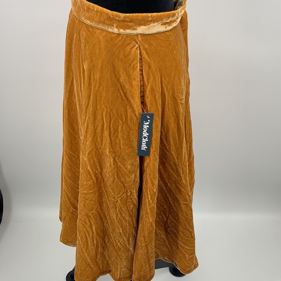 NWT ModCloth skirt gold velvet size 8 with Pockets - Picture 4 of 8